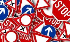 ilustra�n� foto: Dopravn� omezen� na mezin�rodn� silnici I/33 a II/303 v N�chod�